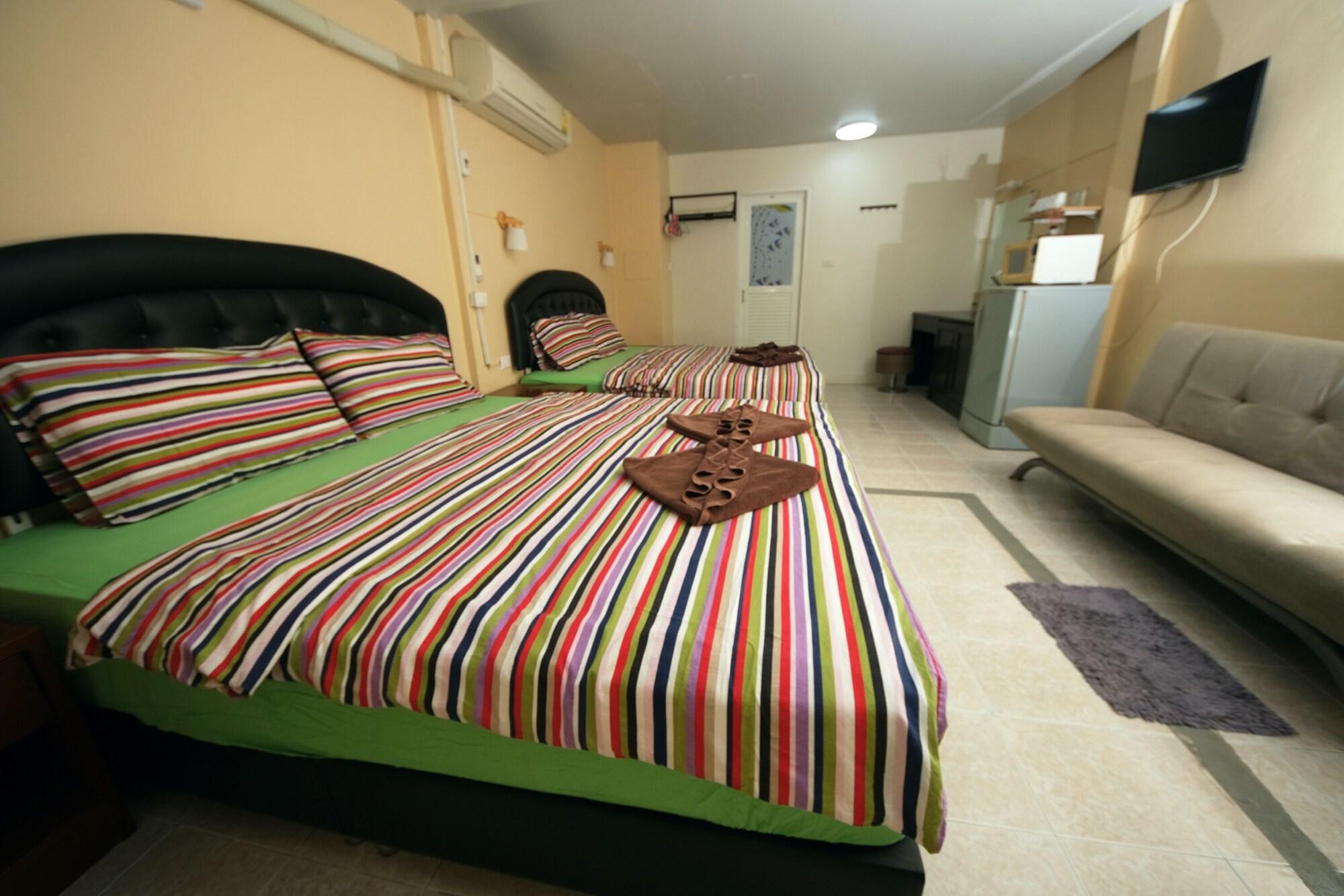 Pineapple Guesthouse Karon Exteriér fotografie