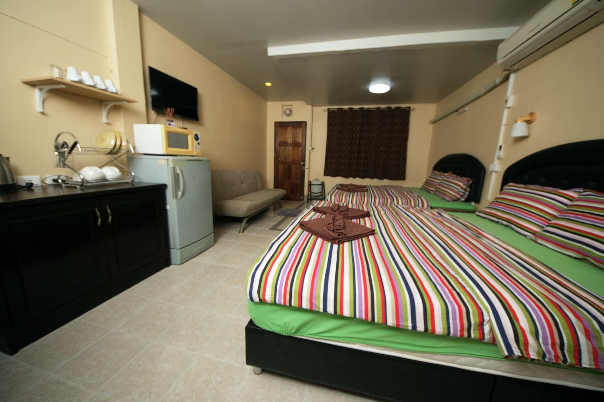 Pineapple Guesthouse Karon Exteriér fotografie