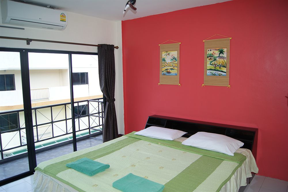 Pineapple Guesthouse Karon Exteriér fotografie