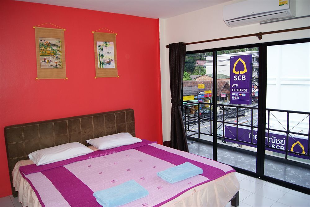 Pineapple Guesthouse Karon Exteriér fotografie