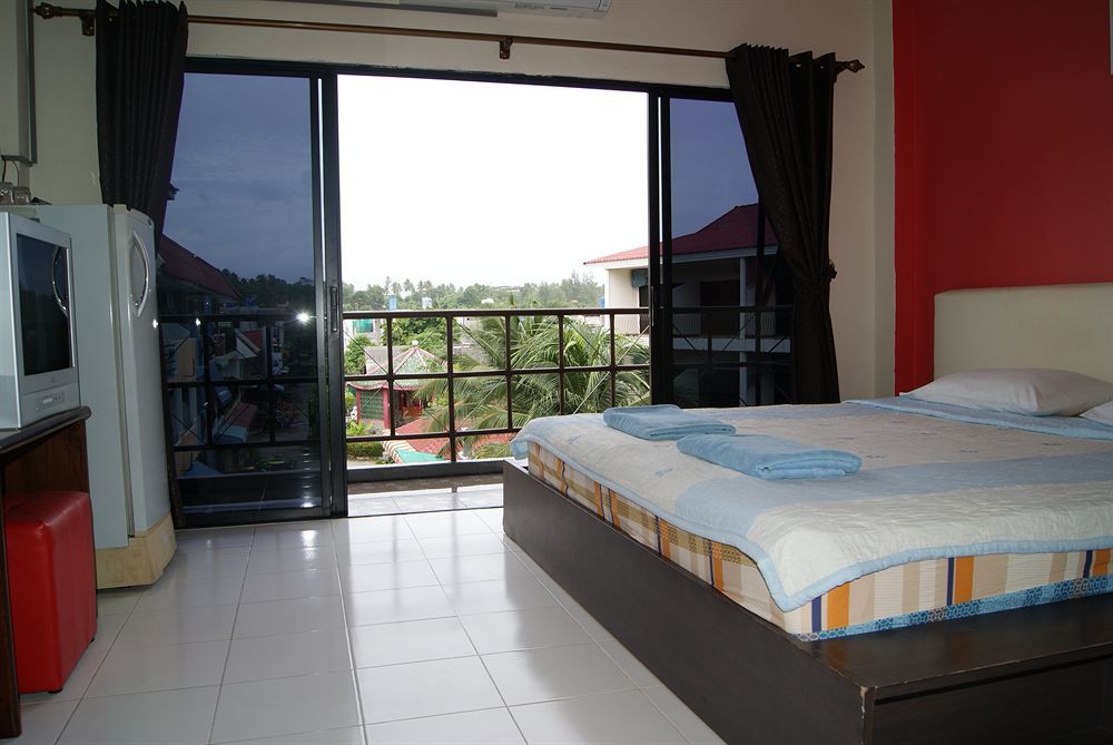 Pineapple Guesthouse Karon Exteriér fotografie