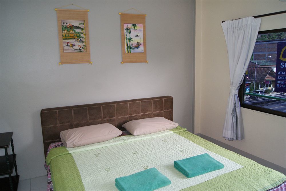Pineapple Guesthouse Karon Exteriér fotografie